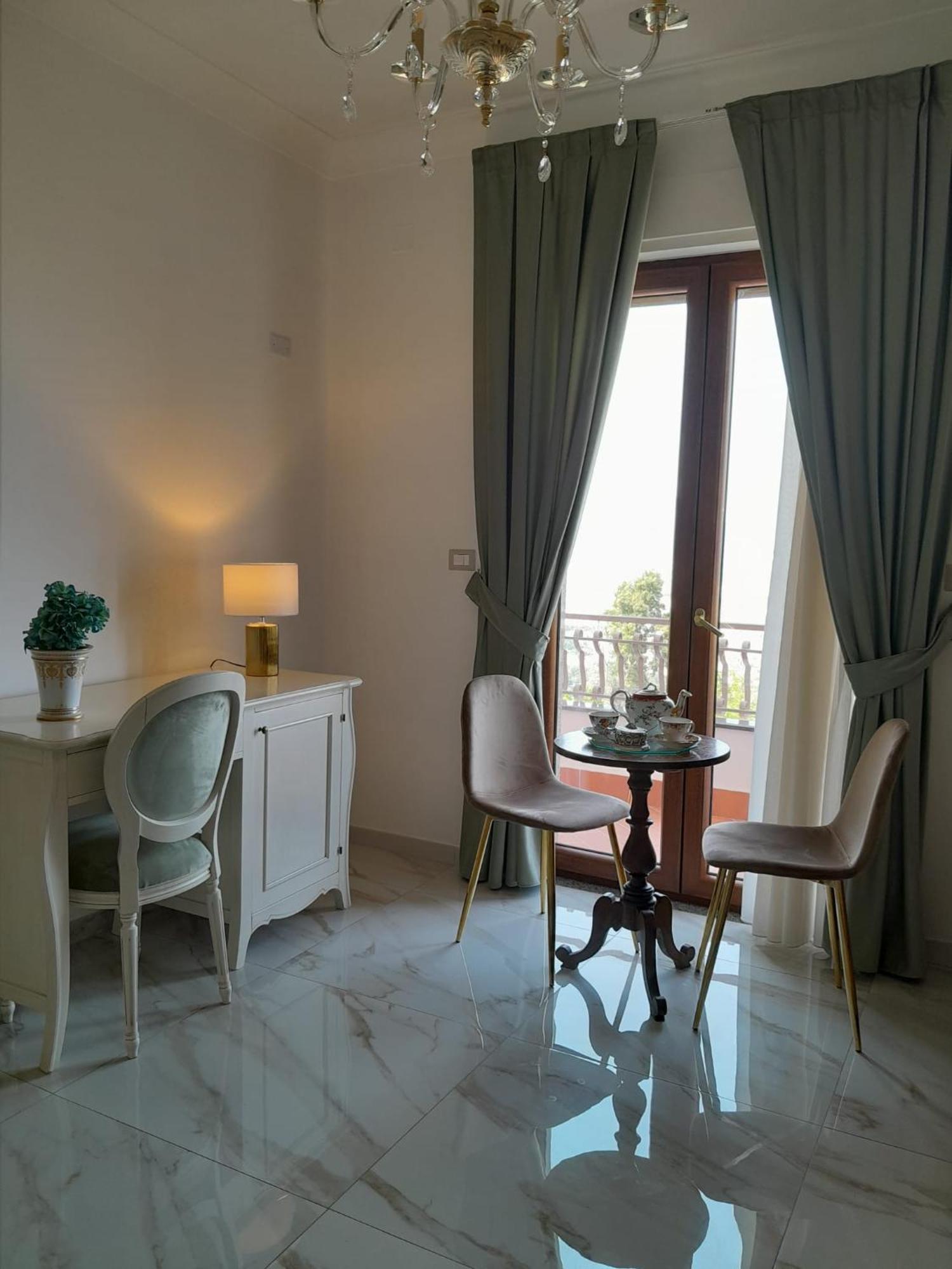 La Vigna Del Vento Bed & Breakfast Casola di Napoli Dış mekan fotoğraf